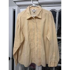 Buttery soft yellow casual 2xL Talbots Women’s Plus Casual closet staple Button